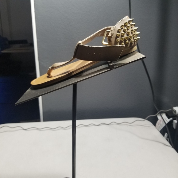 Wild Fire Sandals sz 5.5 Tan Studded - Picture 7 of 8